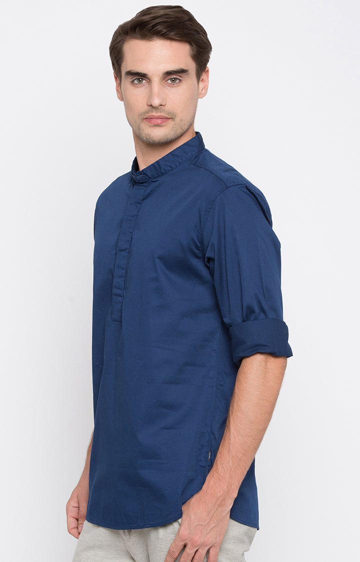 Spykar Men Blue Solid Slim Fit Casual T-Shirt