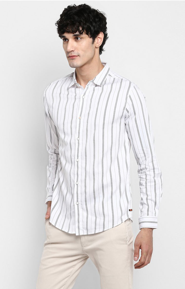 Spykar Men White Striped Slim Fit Casual Shirt