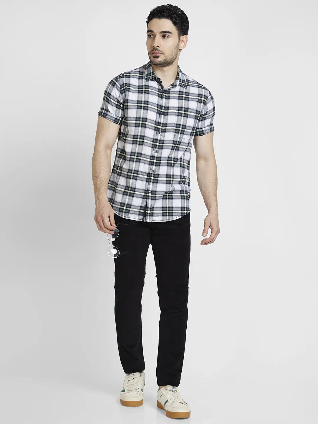 Spykar Men Black Cotton Linen Slim Fit Checkered Shirt