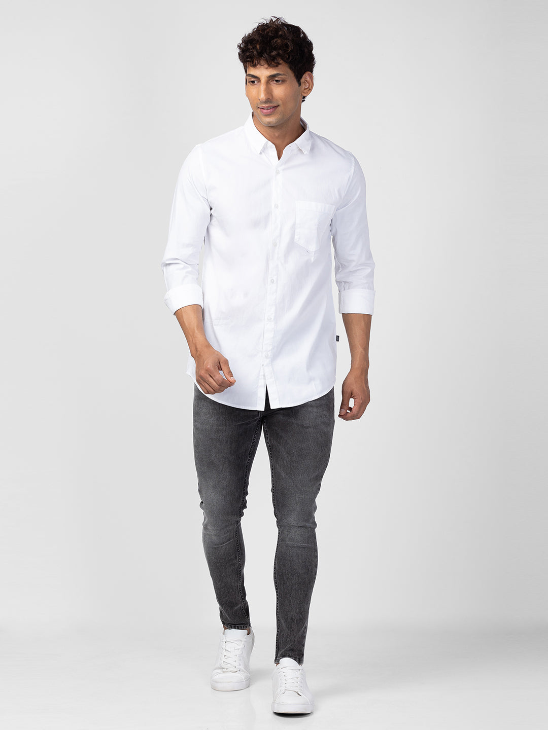 Spykar Men White Cotton Slim Fit Plain Shirt