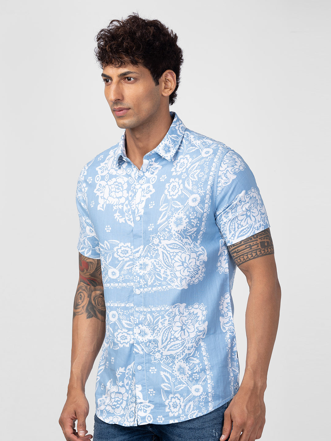 Spykar Men Blue Cotton Slim Fit Floral Shirt