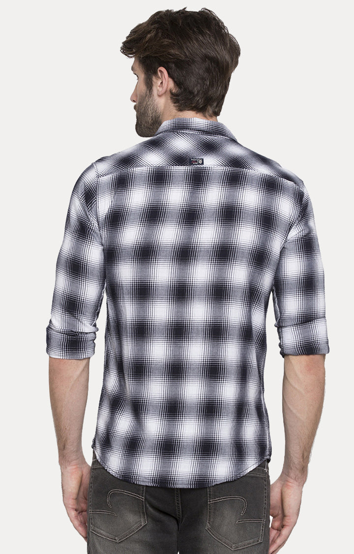 Spykar Men White Checked Slim Fit Casual Shirt