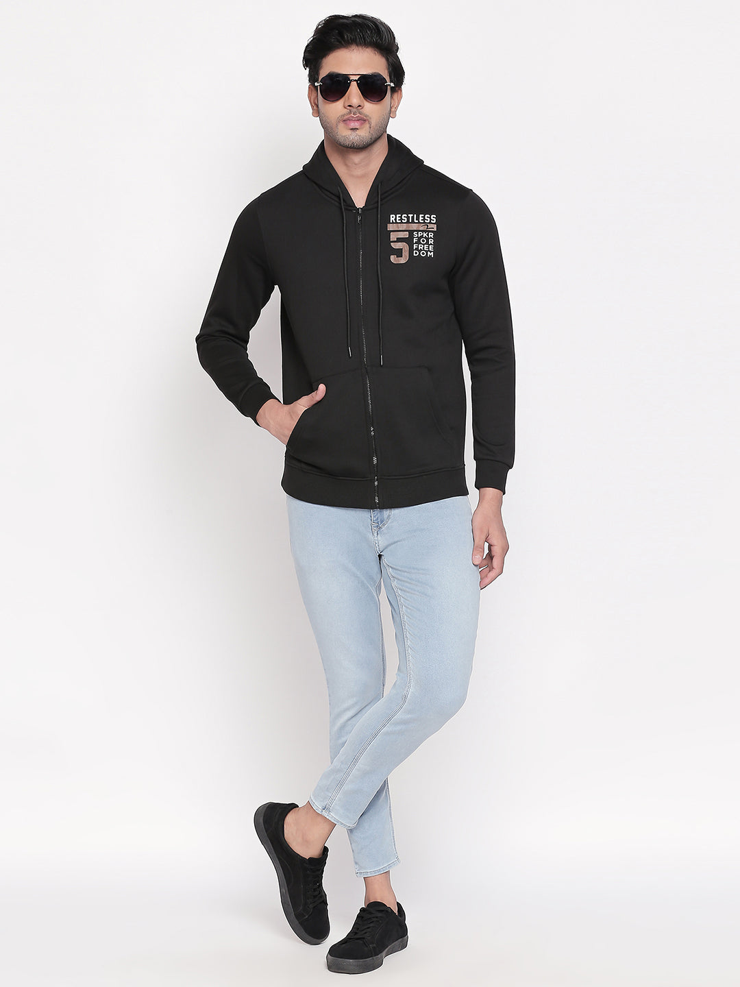 Spykar Black Solid Slim Fit Sweatshirt For Men