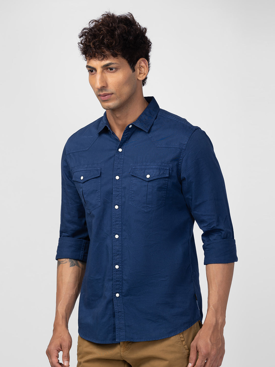 Spykar Men Navy Blue Cotton Slim Fit Plain Shirt