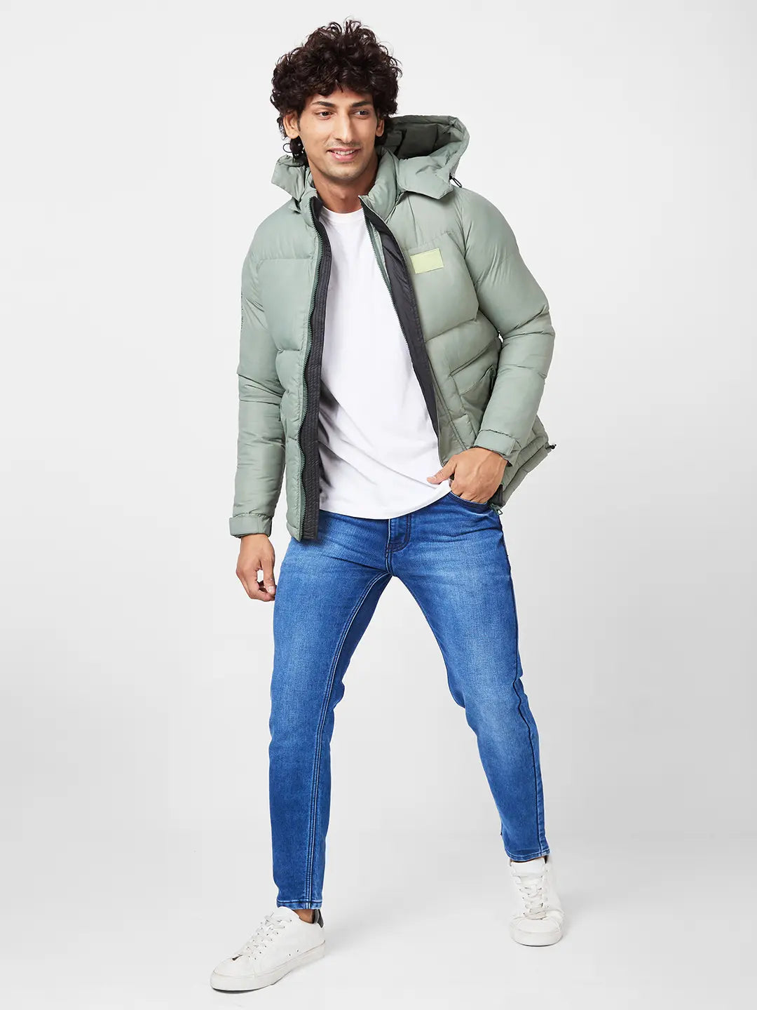 MEN'S PUFFER JACKET WITH ZIPPER PATCH POCKET & PRINTED DETAILS ON SLEEVES
