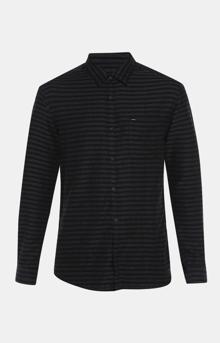 Spykar Men Black Striped Slim Fit Casual Shirt