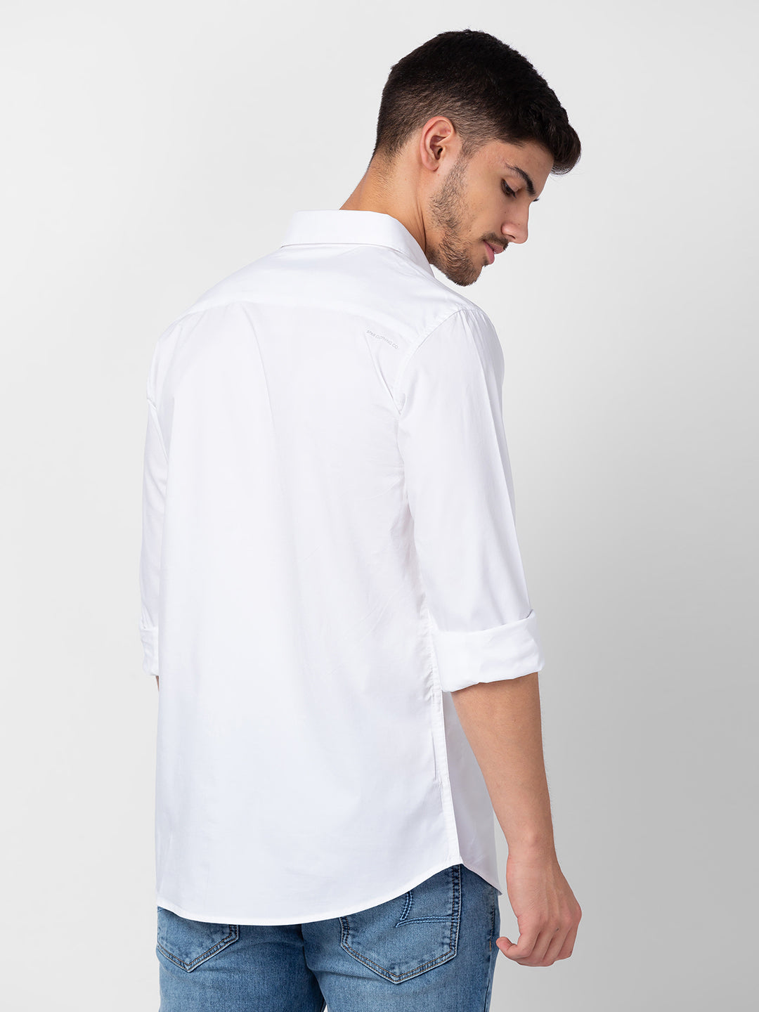 Spykar Men White Cotton Slim Fit Plain Shirt