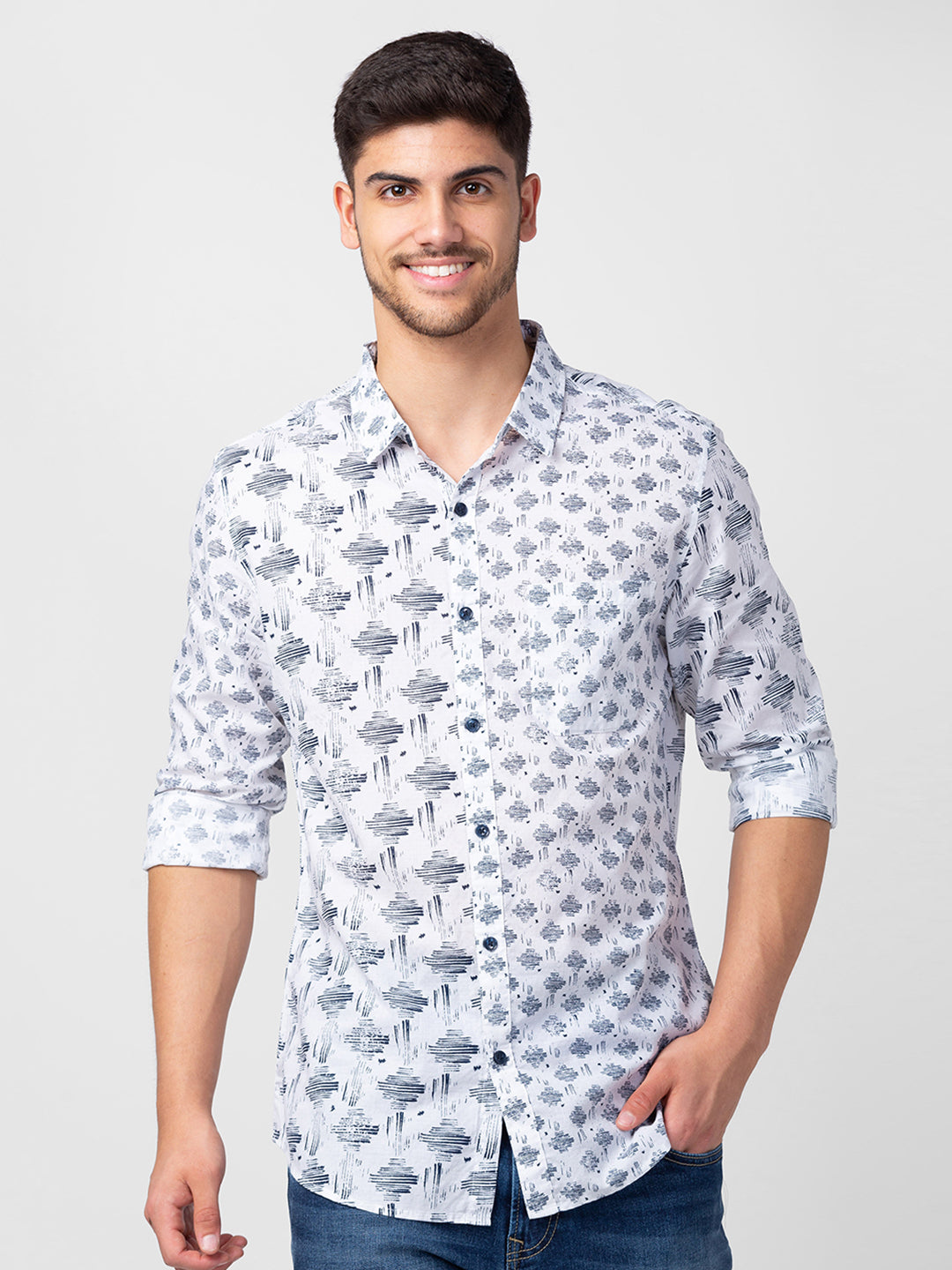 Spykar Men White Cotton Slim Fit Printed Shirt