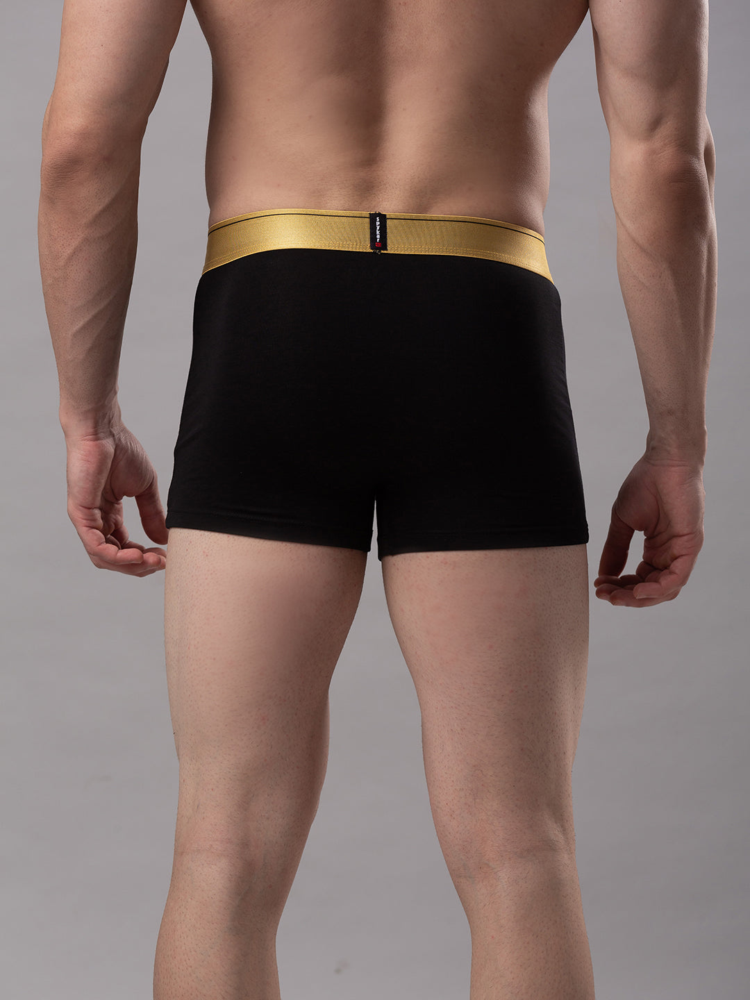 Underjeans By Spykar Men Black Solid Trunks