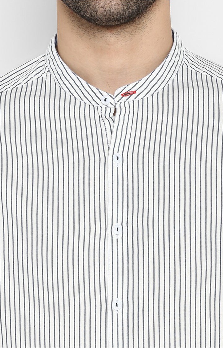 Spykar Men White Striped Slim Fit Casual Shirt