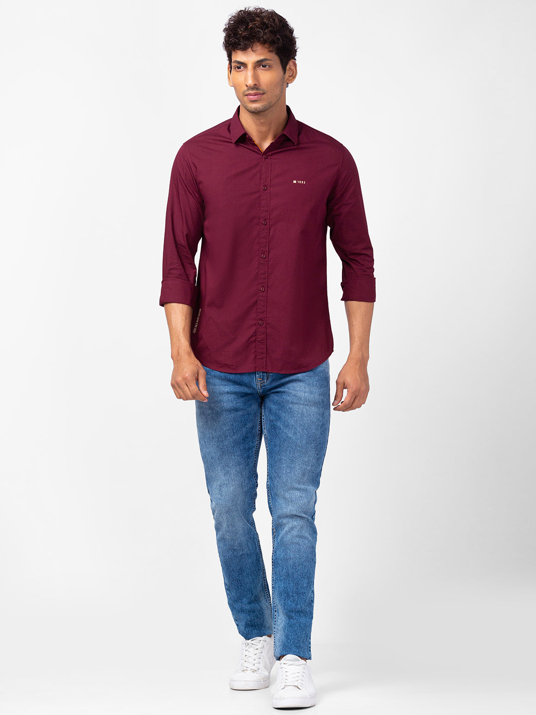 Spykar Men Wine Red Cotton Slim Fit Plain Shirts