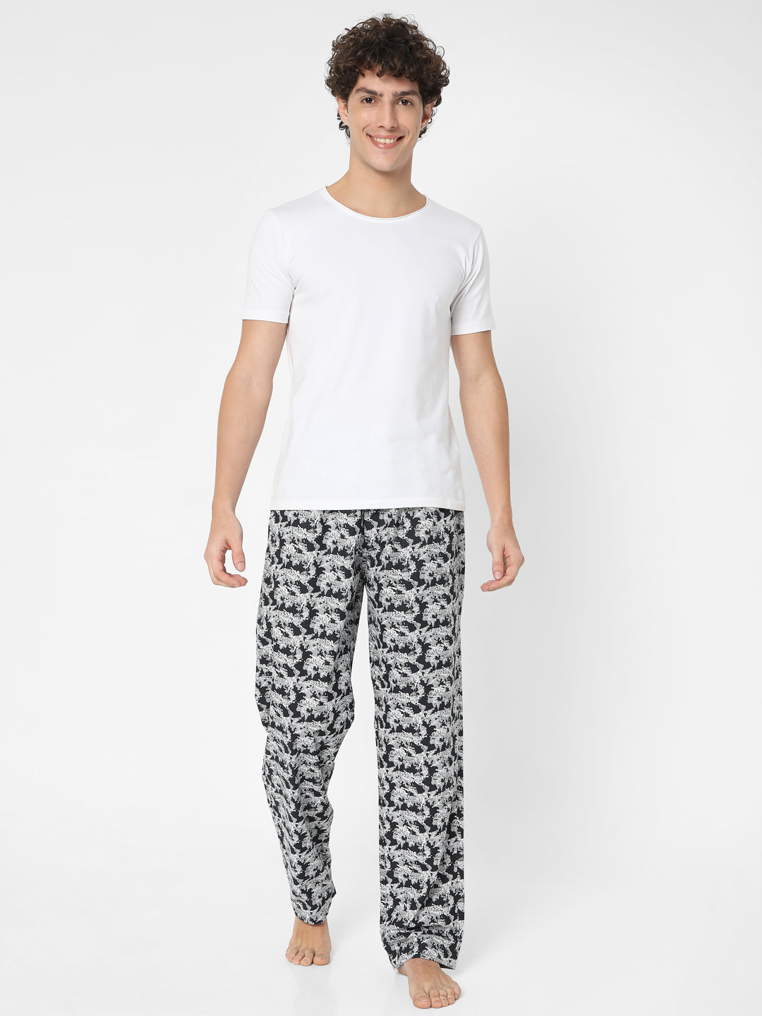 Men Premium Black Cotton Blend Regular Fit Pyjama - Underjeans By Spykar