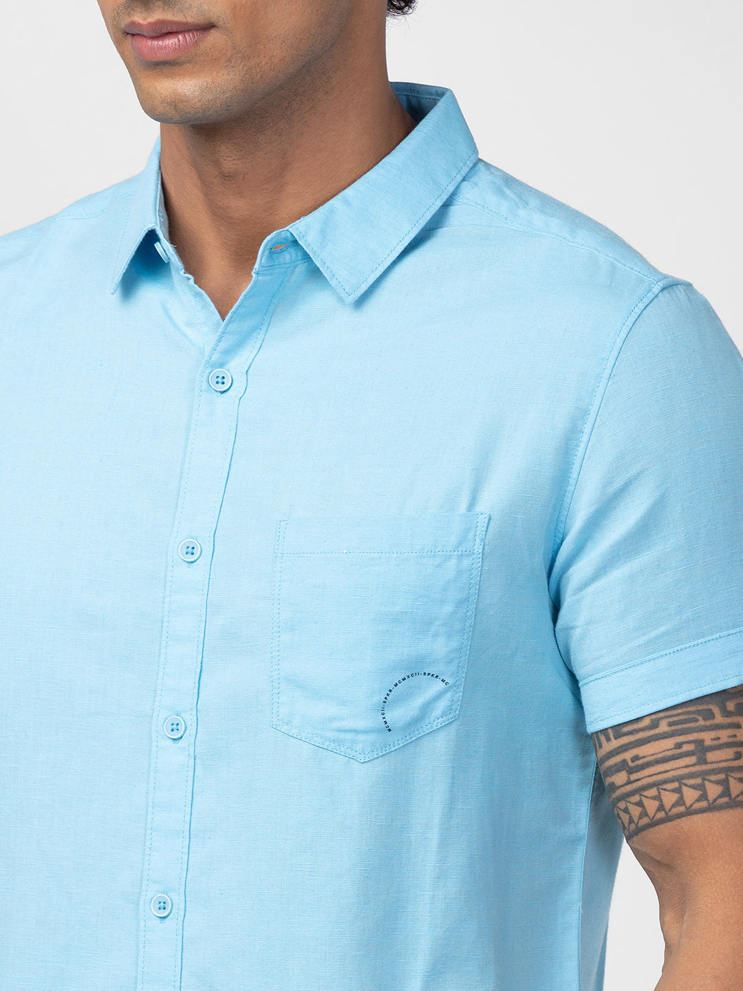 Spykar Men Bleached Aqua Cotton Slim Fit Plain Shirt