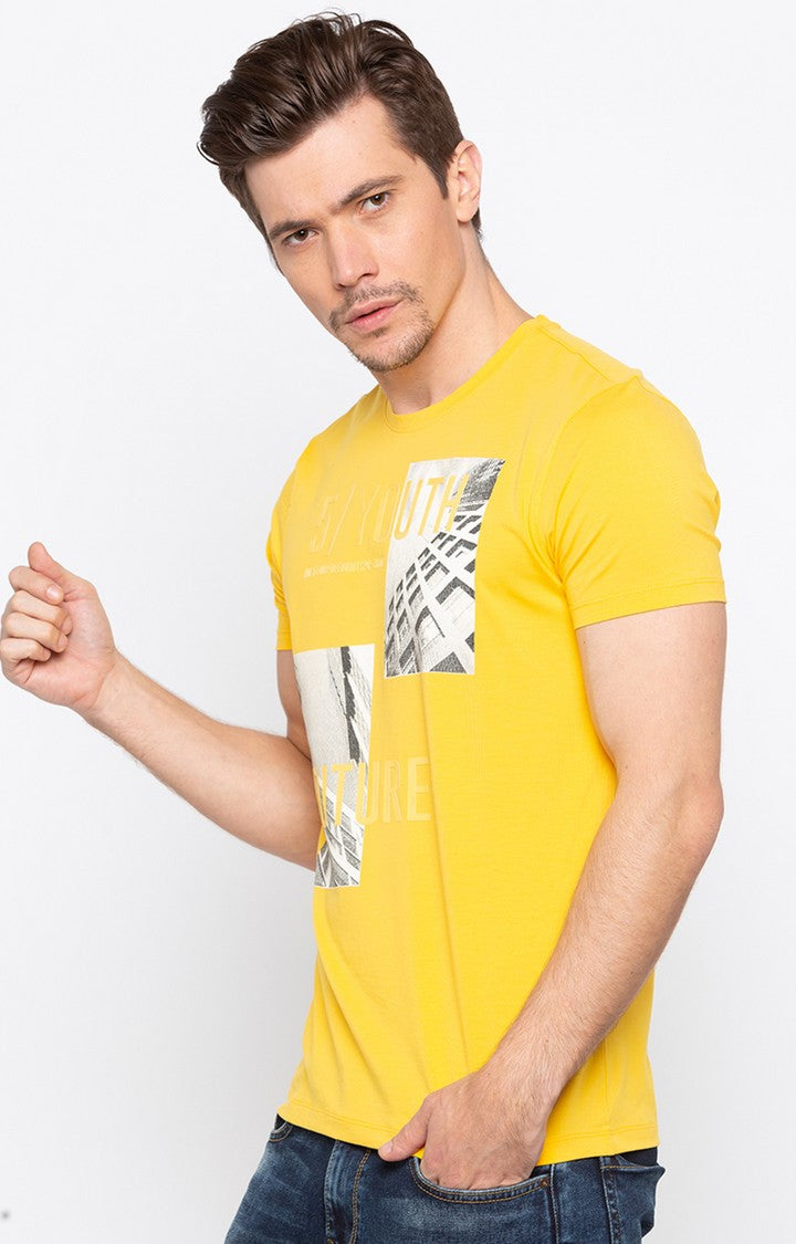 Spykar Yellow Printed Slim Fit Men T-Shirts