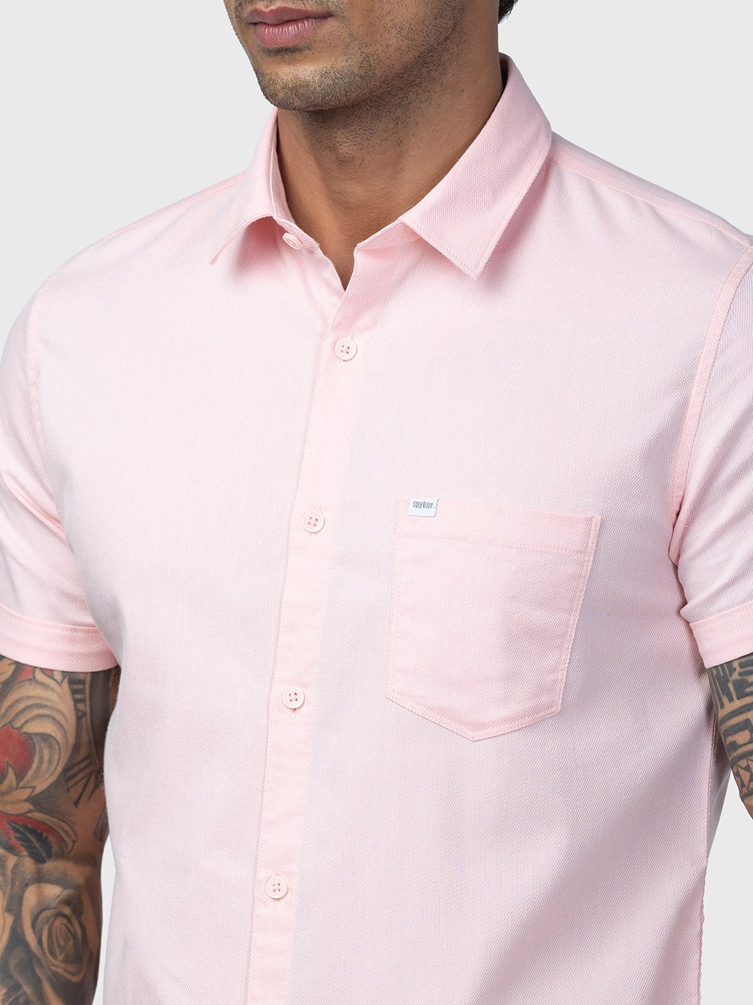 Spykar Men Powder Pink Cotton Regular Slim Fit Plain Shirt