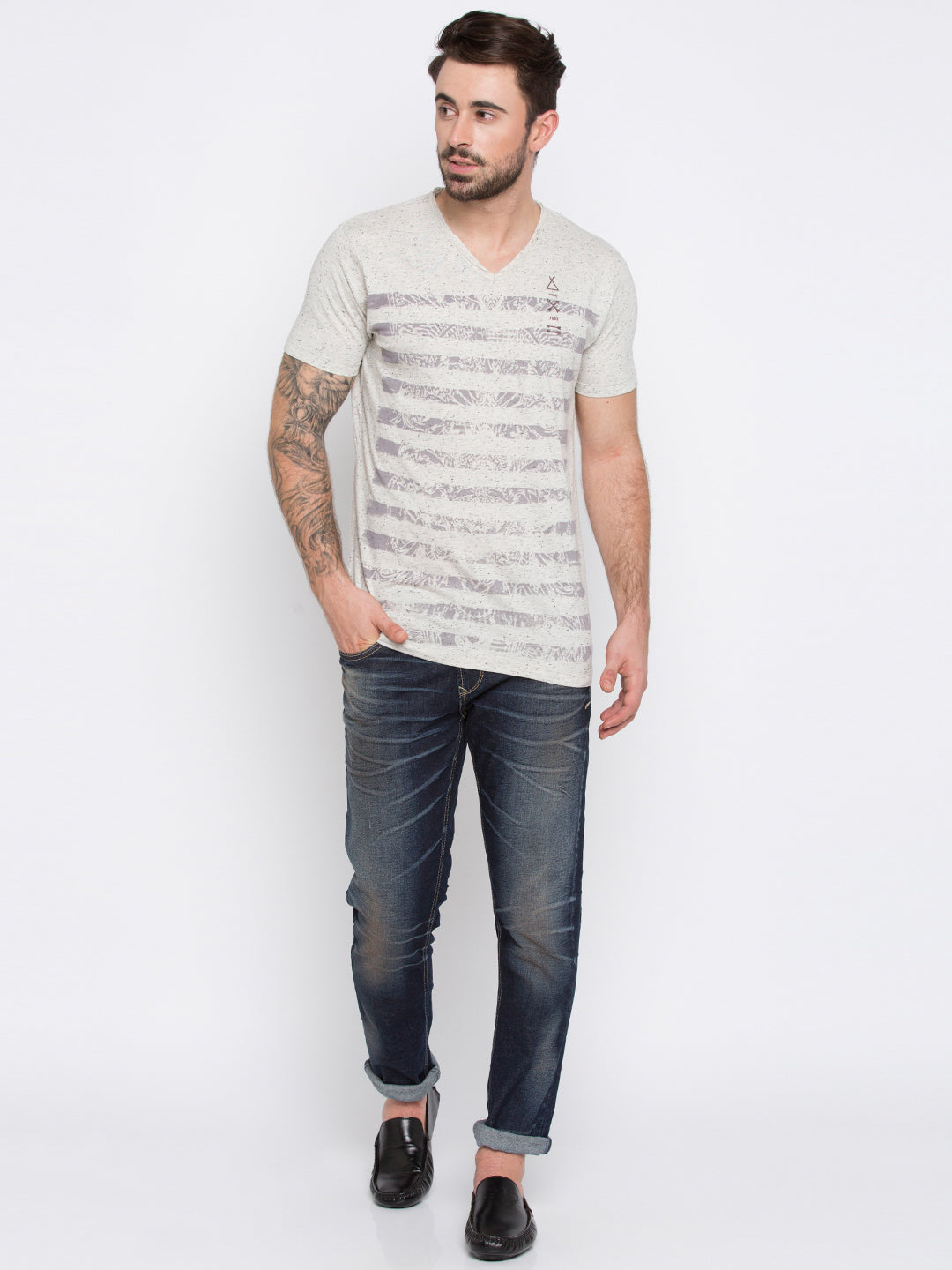 Spykar Men Grey Cotton Slim Fit V-Neck T-Shirt