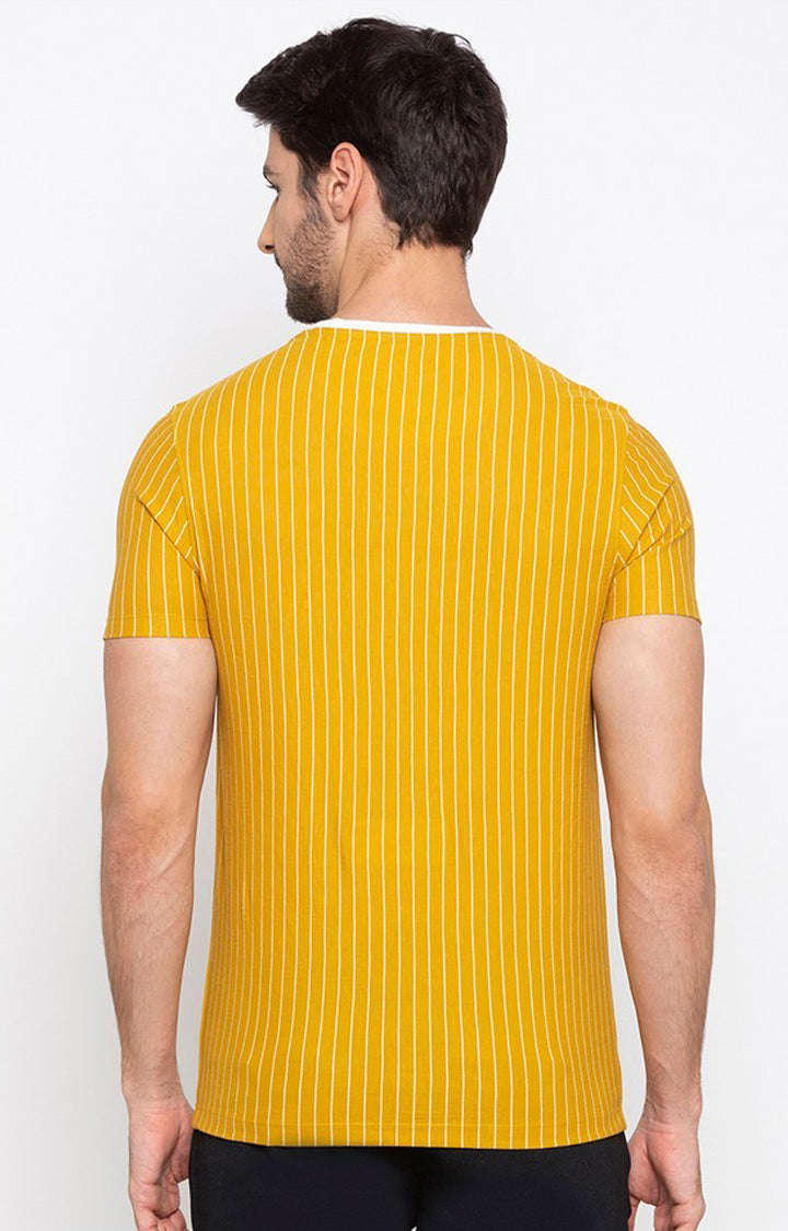 Spykar Yellow Cotton Slim Fit T-Shirt For Men