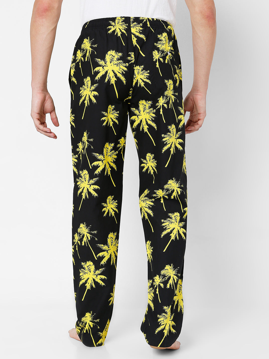 Men Premium Black & Yellow Cotton Printed Pyjama - Underjeans By Spykar