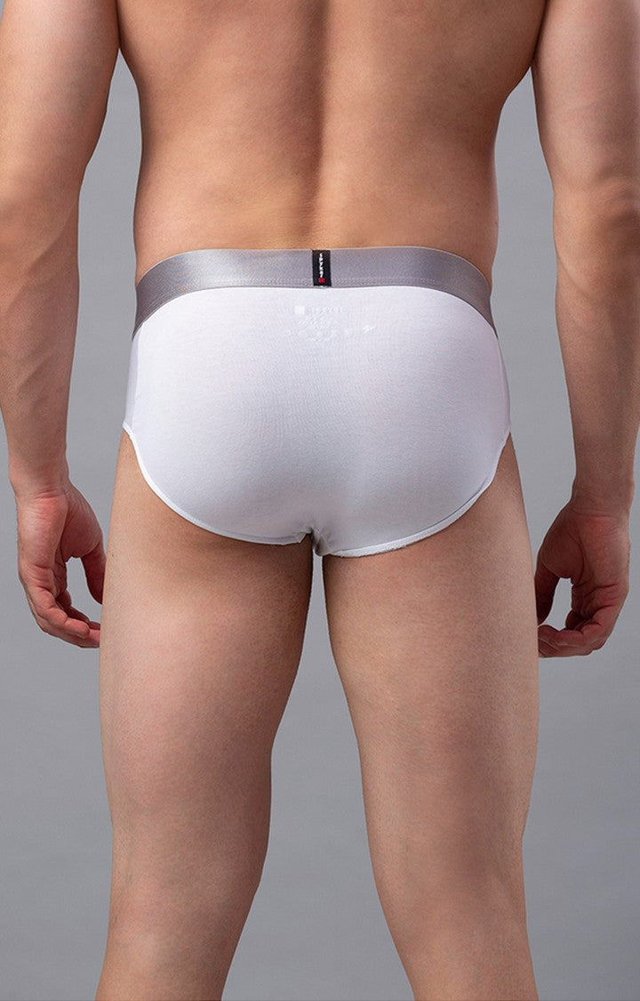 Underjeans By Spykar White Solid Briefs For Men