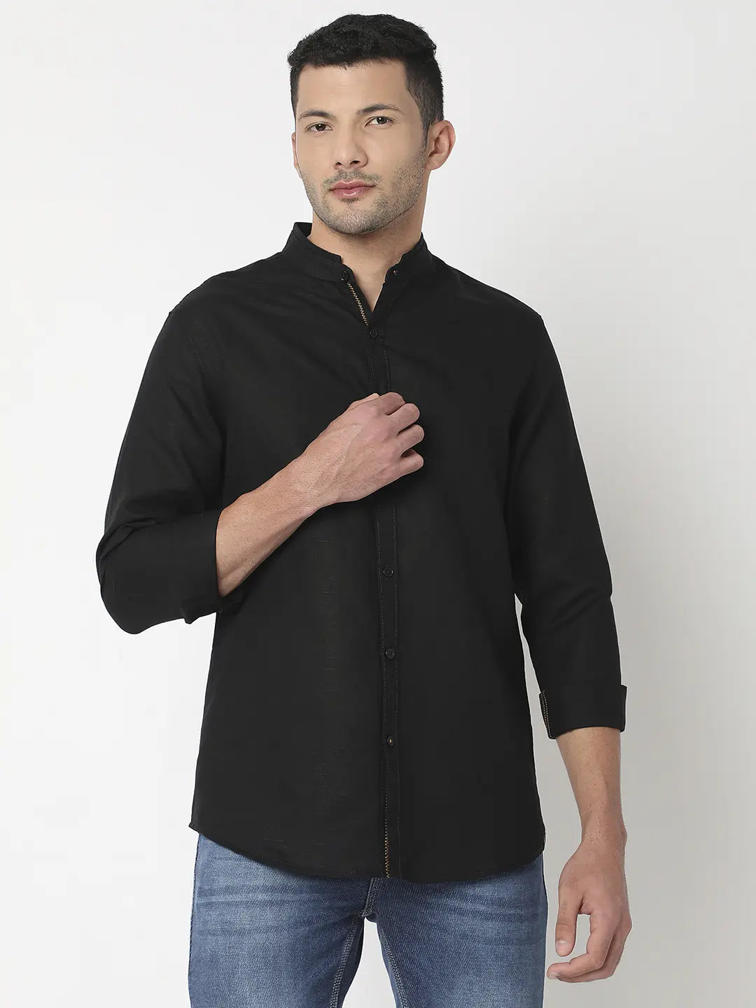 Spykar Men Black Cotton Slim Fit Plain Shirt