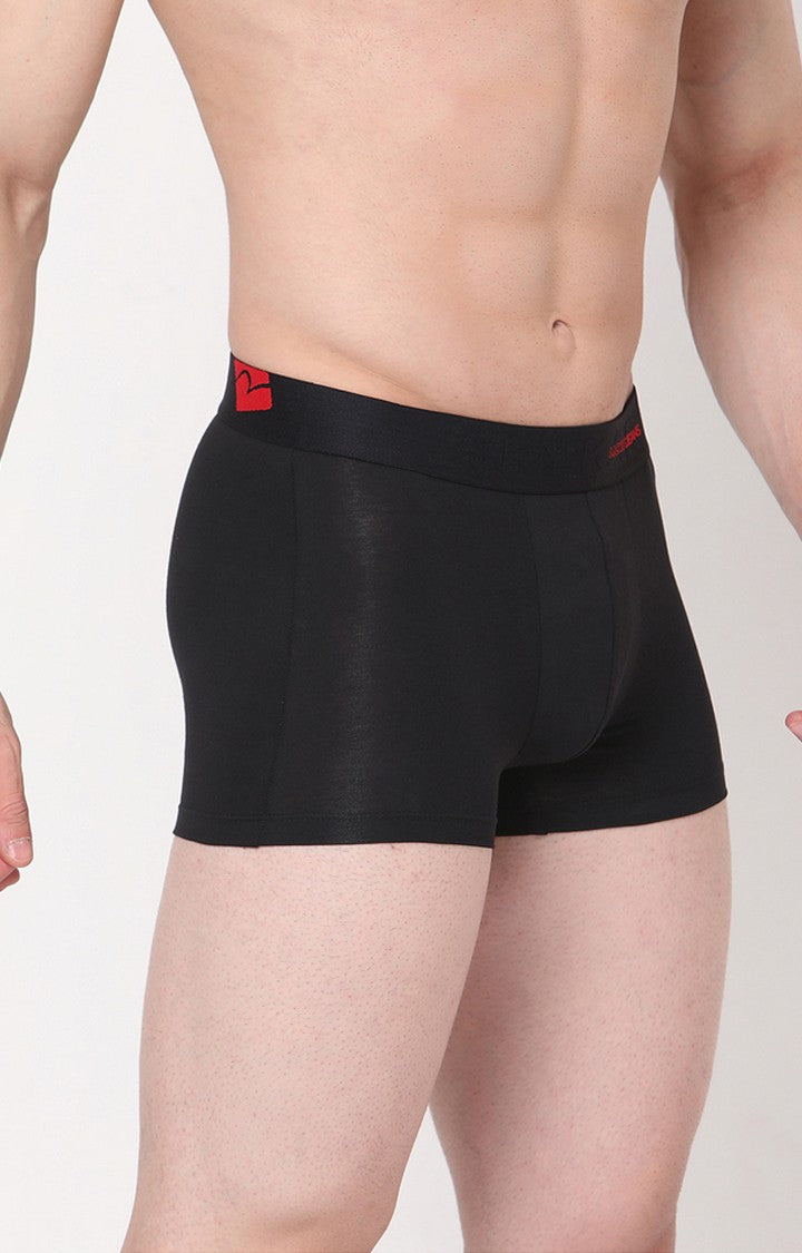 Underjeans By Spykar Men Black Solid Trunks