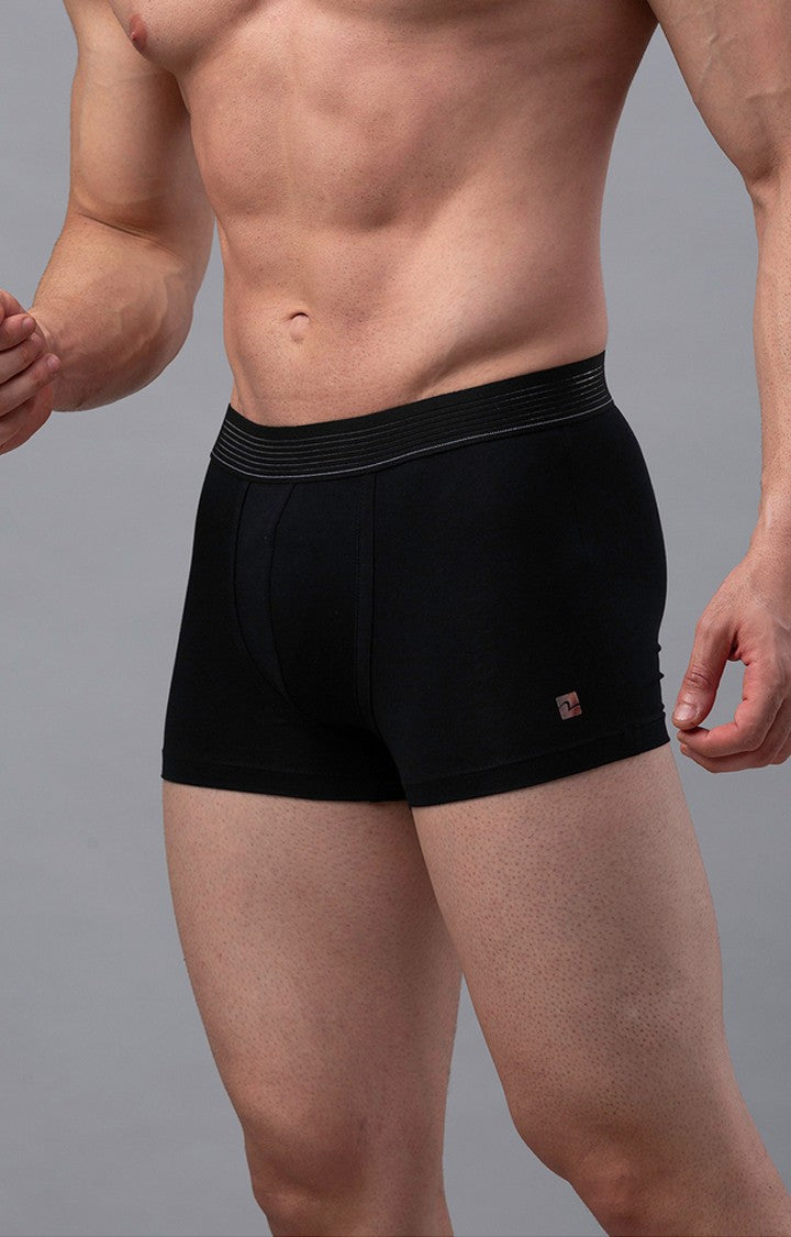 Underjeans By Spykar Men Black Solid Trunks