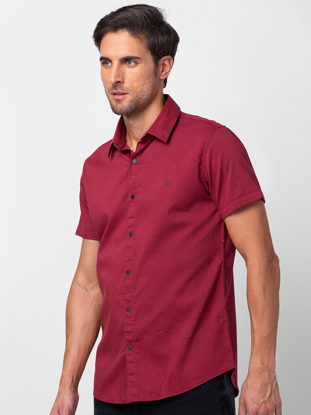 Spykar Men Deep Red Cotton Slim Fit Plain Shirt