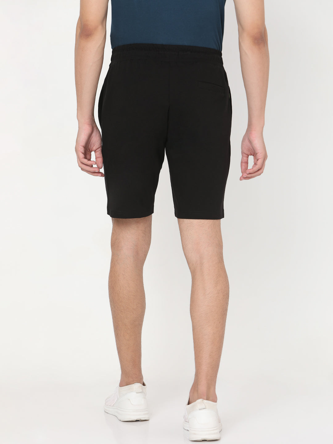 Spykar Men Black Cotton Slim Fit Mid Rise Shorts