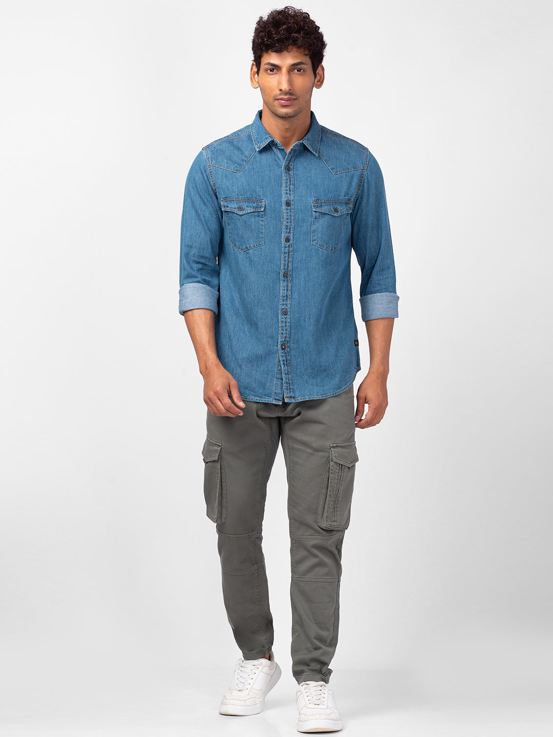 Spykar Men Mid Blue Cotton Slim Fit Denim Shirts