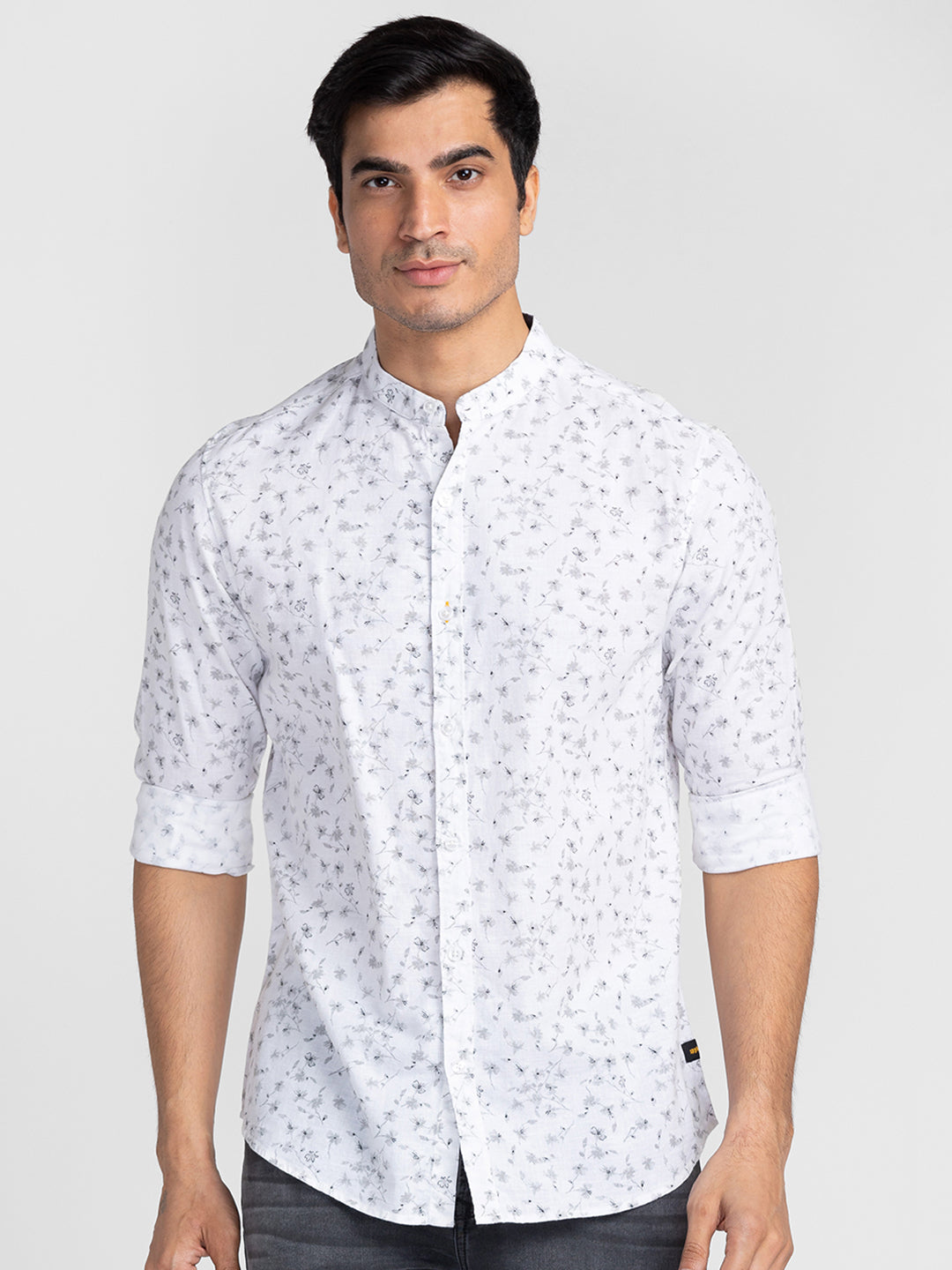 Spykar Men White Cotton Slim Fit Floral Print Shirts