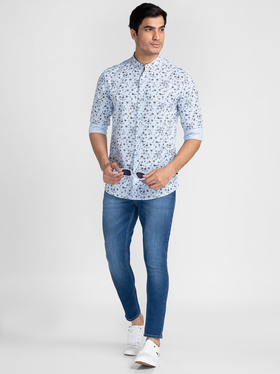 Spykar Men Sky Blue Cotton Slim Fit Floral Print Shirts