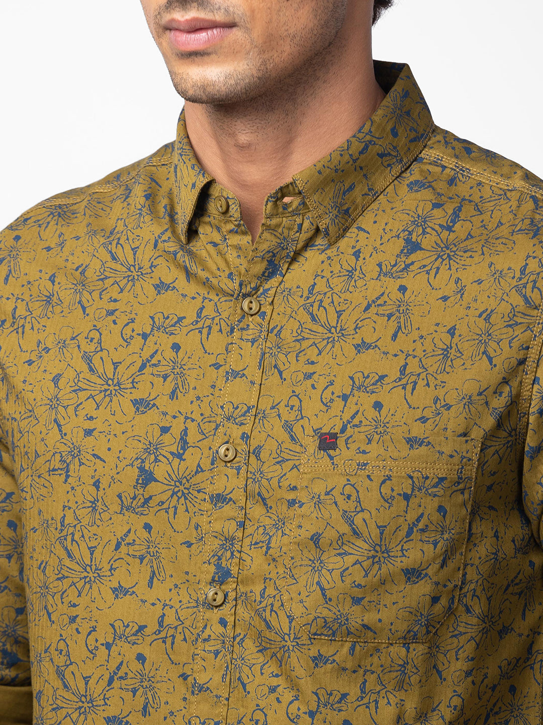 Spykar Men Military Green Cotton Slim Fit Floral Shirt