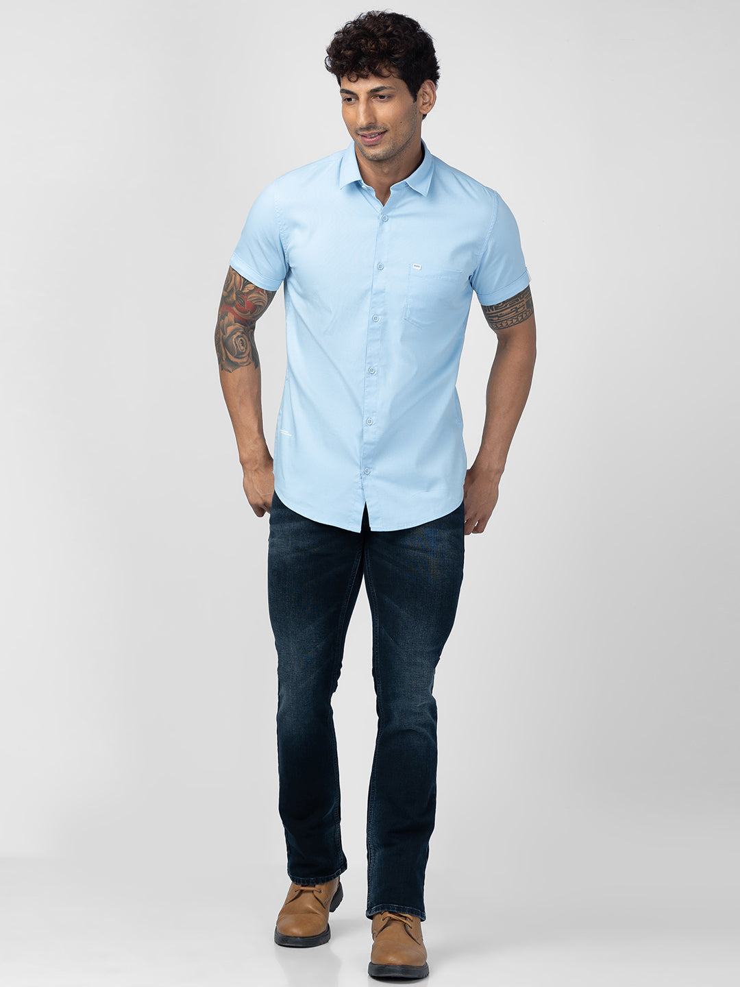 Spykar Men Sky Blue Cotton Regular Slim Fit Plain Shirt