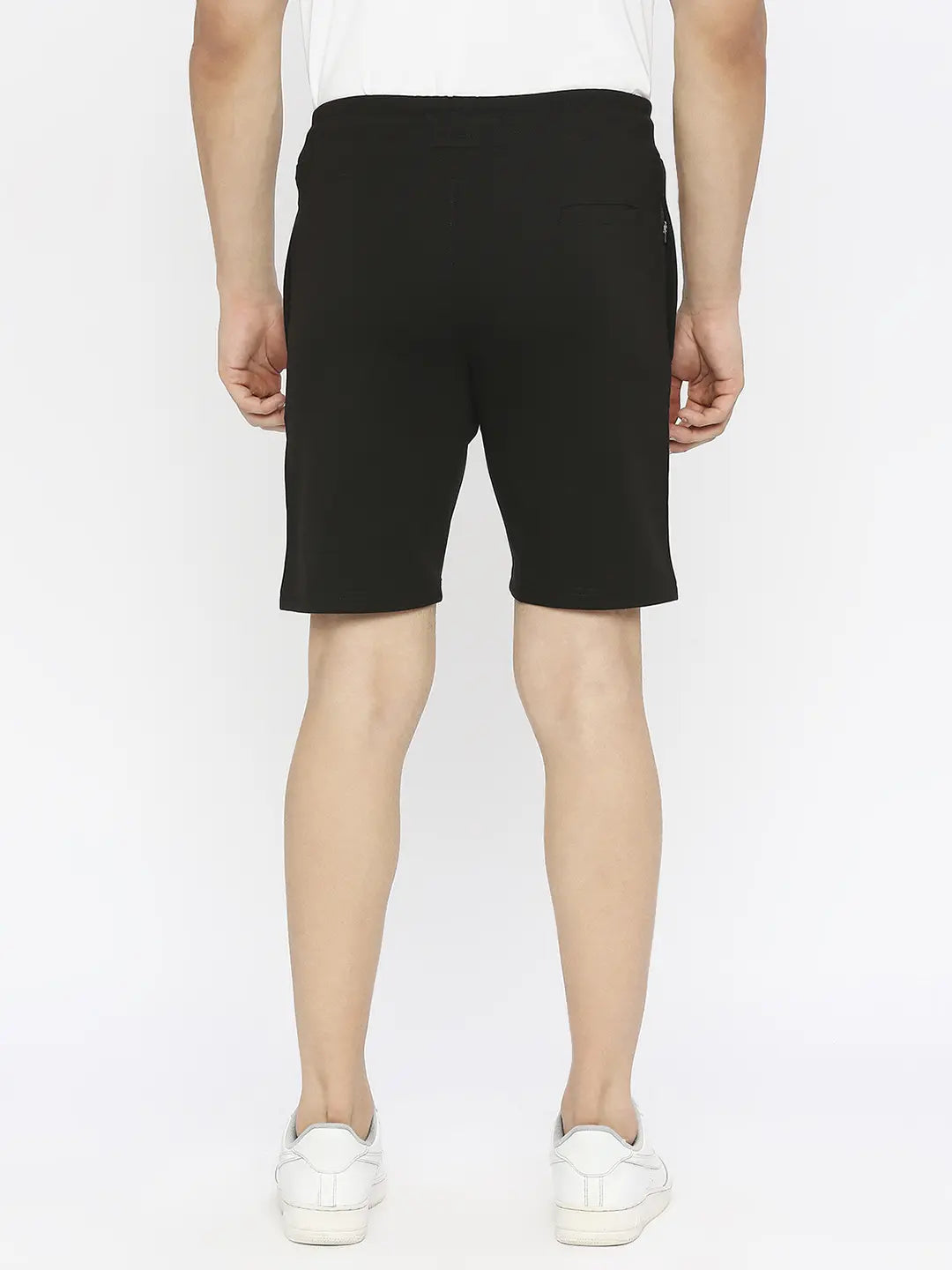 Spykar Men Black Blended Regular Fit Knee Length Plain Shorts