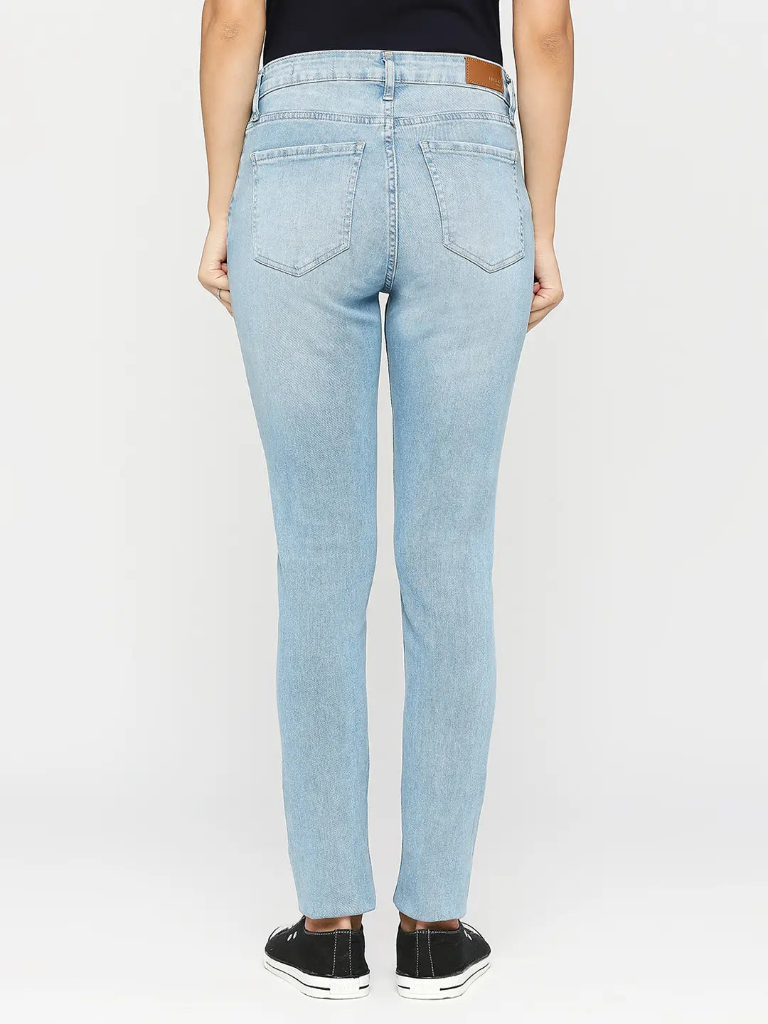 Spykar Women Light Wash Cotton Skinny Fit Ankle Length Knee Slash Mid Rise Jeans (Adora)
