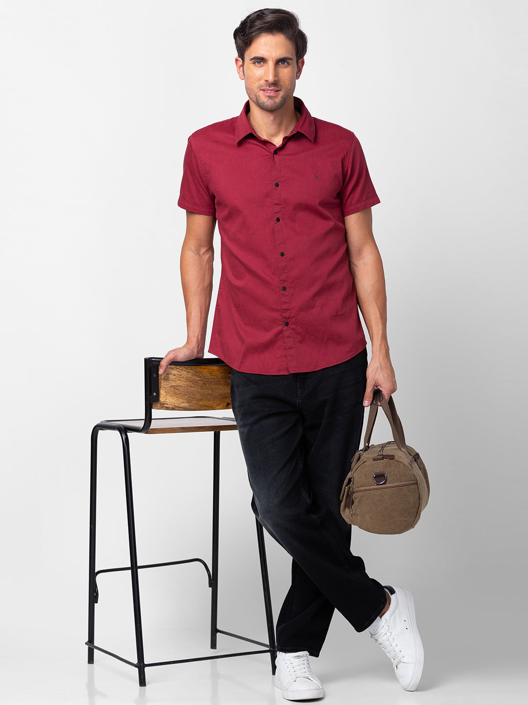 Spykar Men Deep Red Cotton Slim Fit Plain Shirt