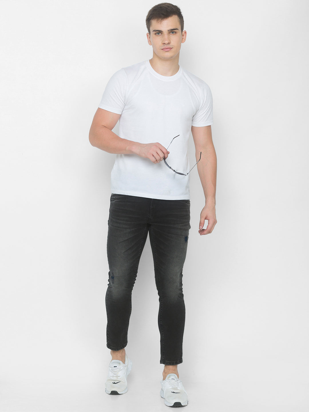 Spykar Men Black Cotton Slim Fit Tapered Length Jeans (Kano)