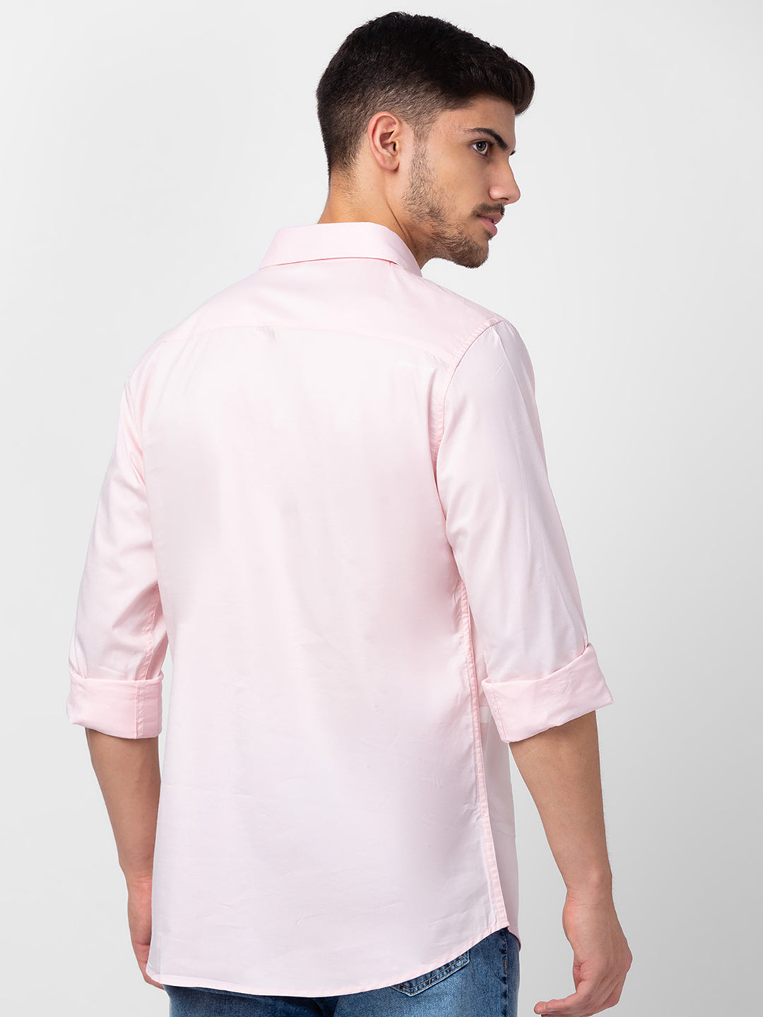 Spykar Men Powder Pink Cotton Slim Fit Plain Shirt