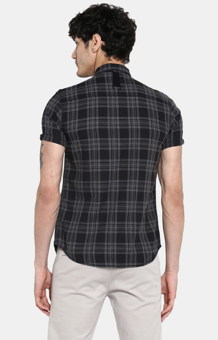 Spykar Men Black Cotton Slim Fit Half Sleeve Checkered Shirt