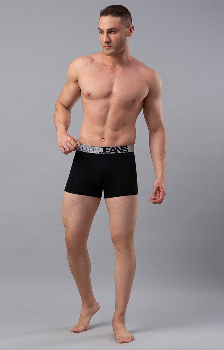 Underjeans By Spykar Men Black Solid Trunks