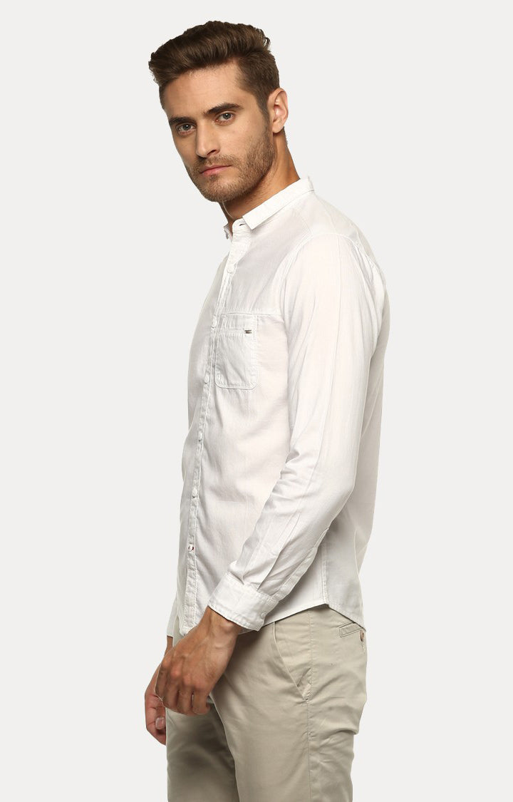 Spykar Men White Cotton Slim Fit Plain Shirt