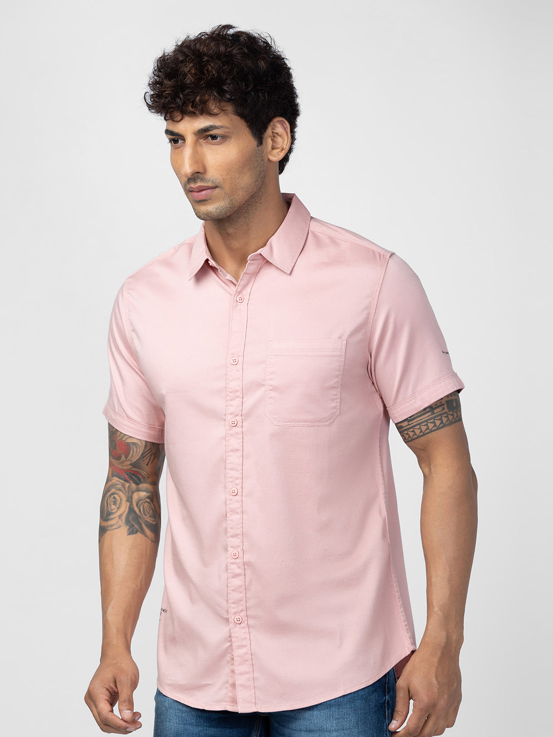 Spykar Men Dusty Pink Cotton Slim Fit Plain Shirt