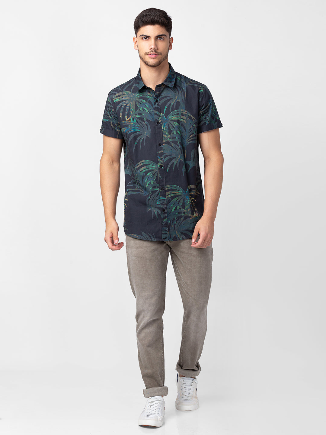 Spykar Men Navy Blue Cotton Slim Fit Floral Shirt