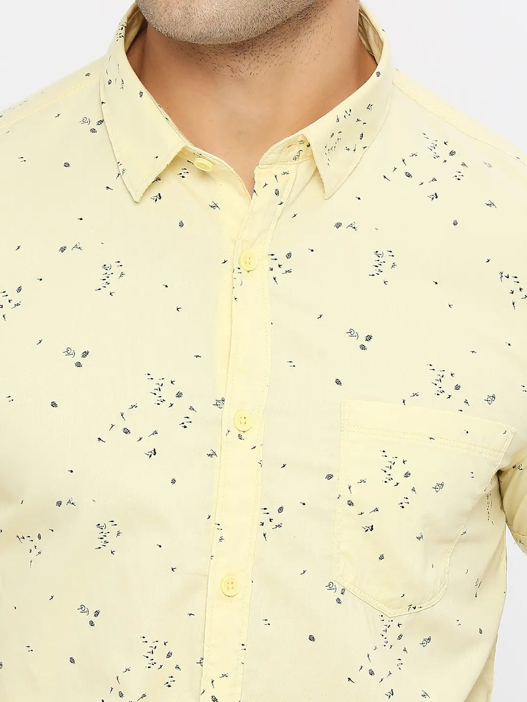 Spykar Men Powder Yellow Twill Slim Fit Half Sleeve Printed Shirt