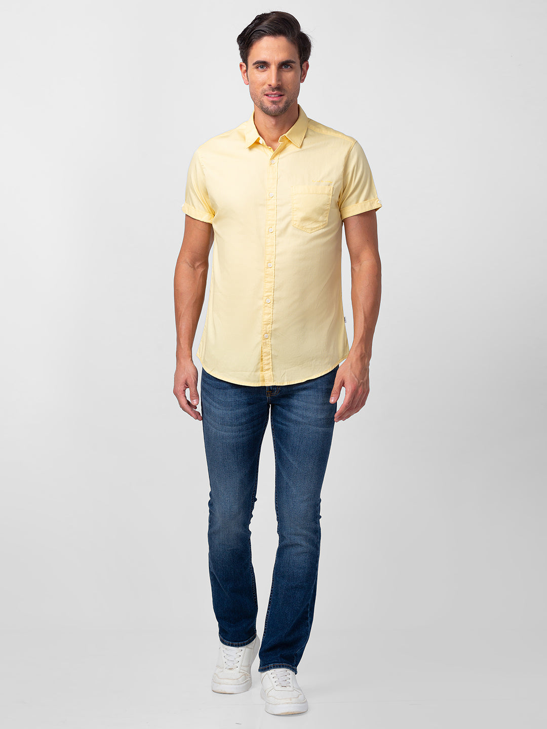 Spykar Men Powder Yellow Cotton Slim Fit Plain Shirt