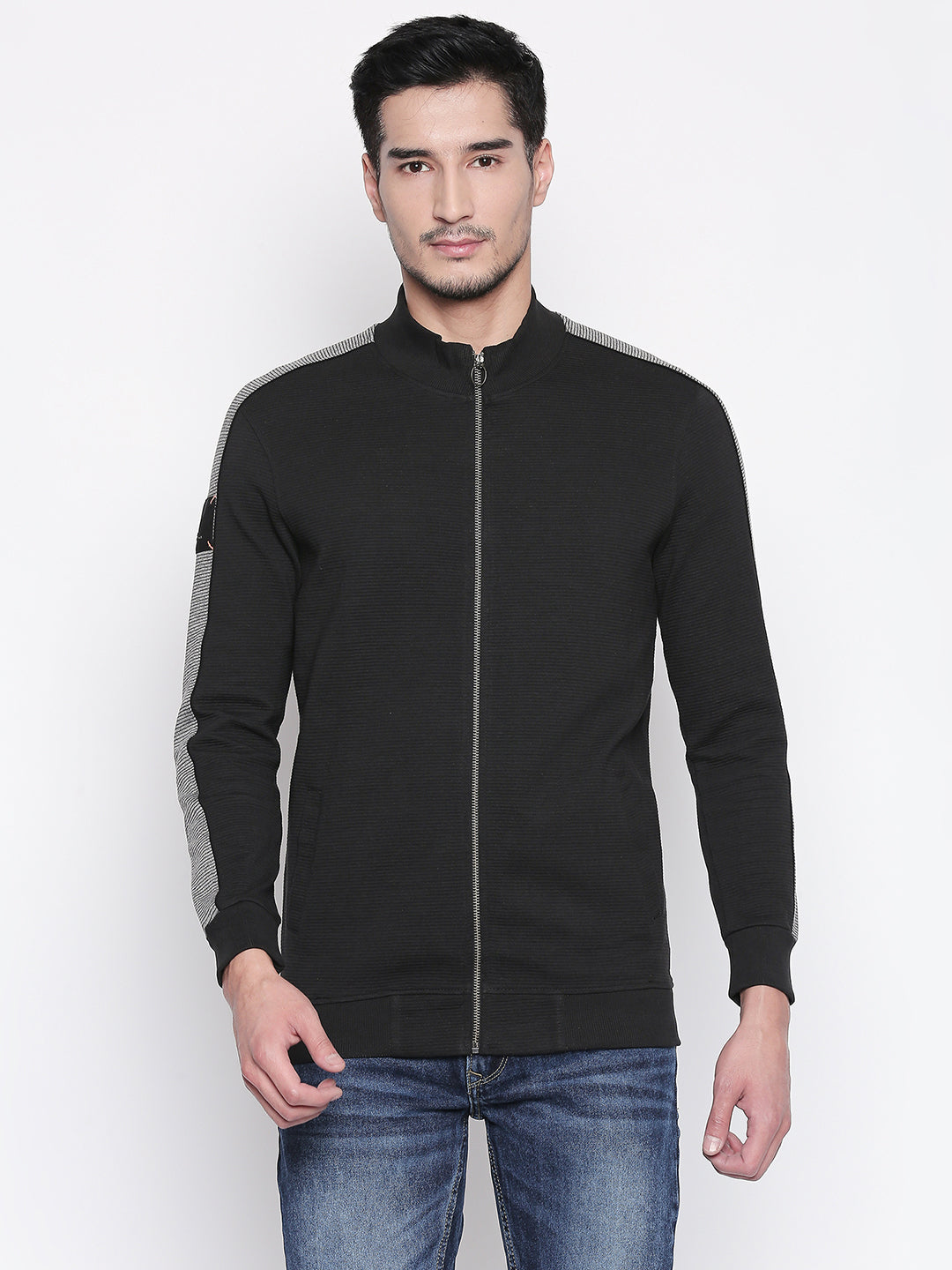 Spykar Black Solid Slim Fit Sweatshirt For Men