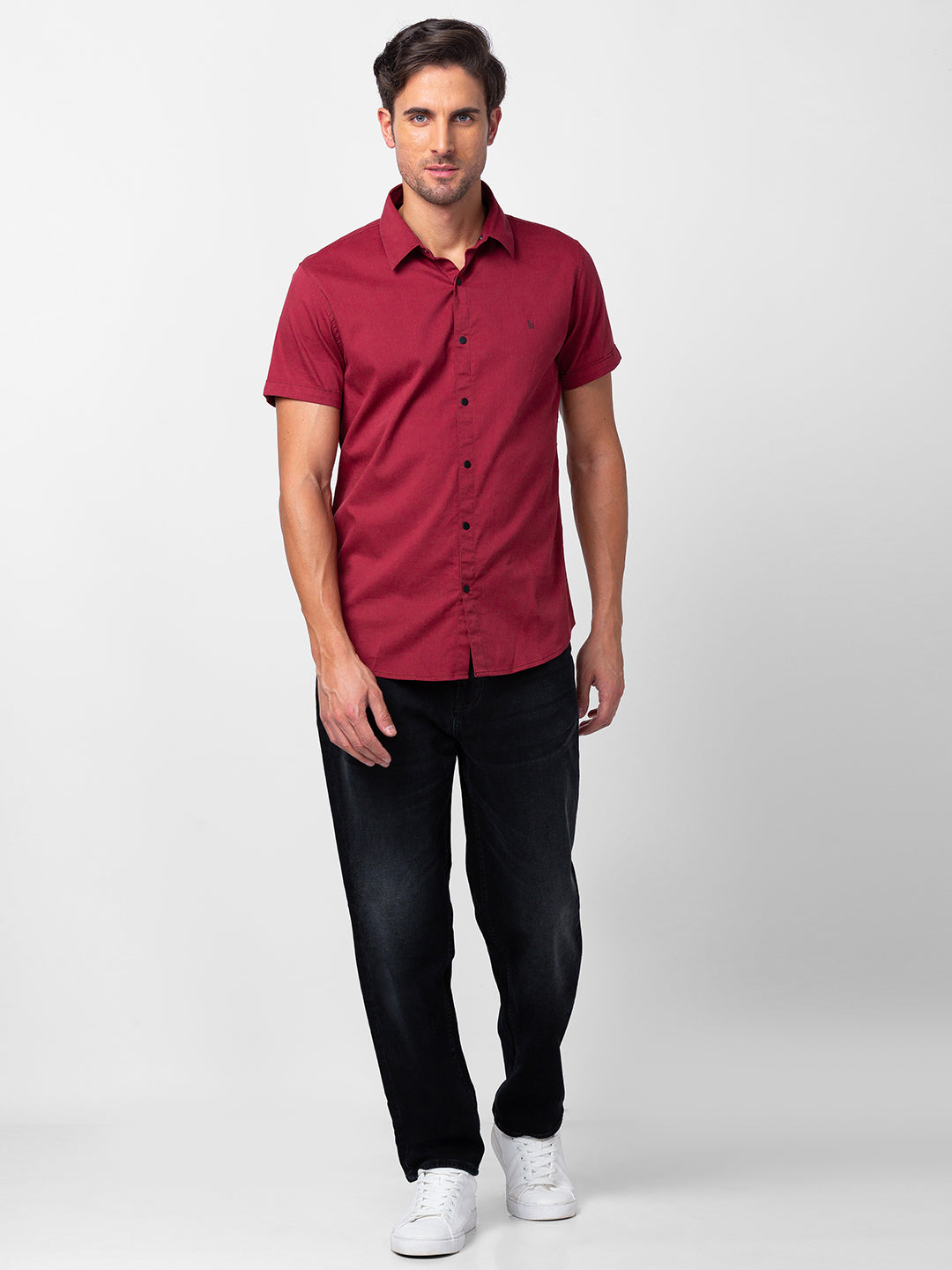 Spykar Men Deep Red Cotton Slim Fit Plain Shirt