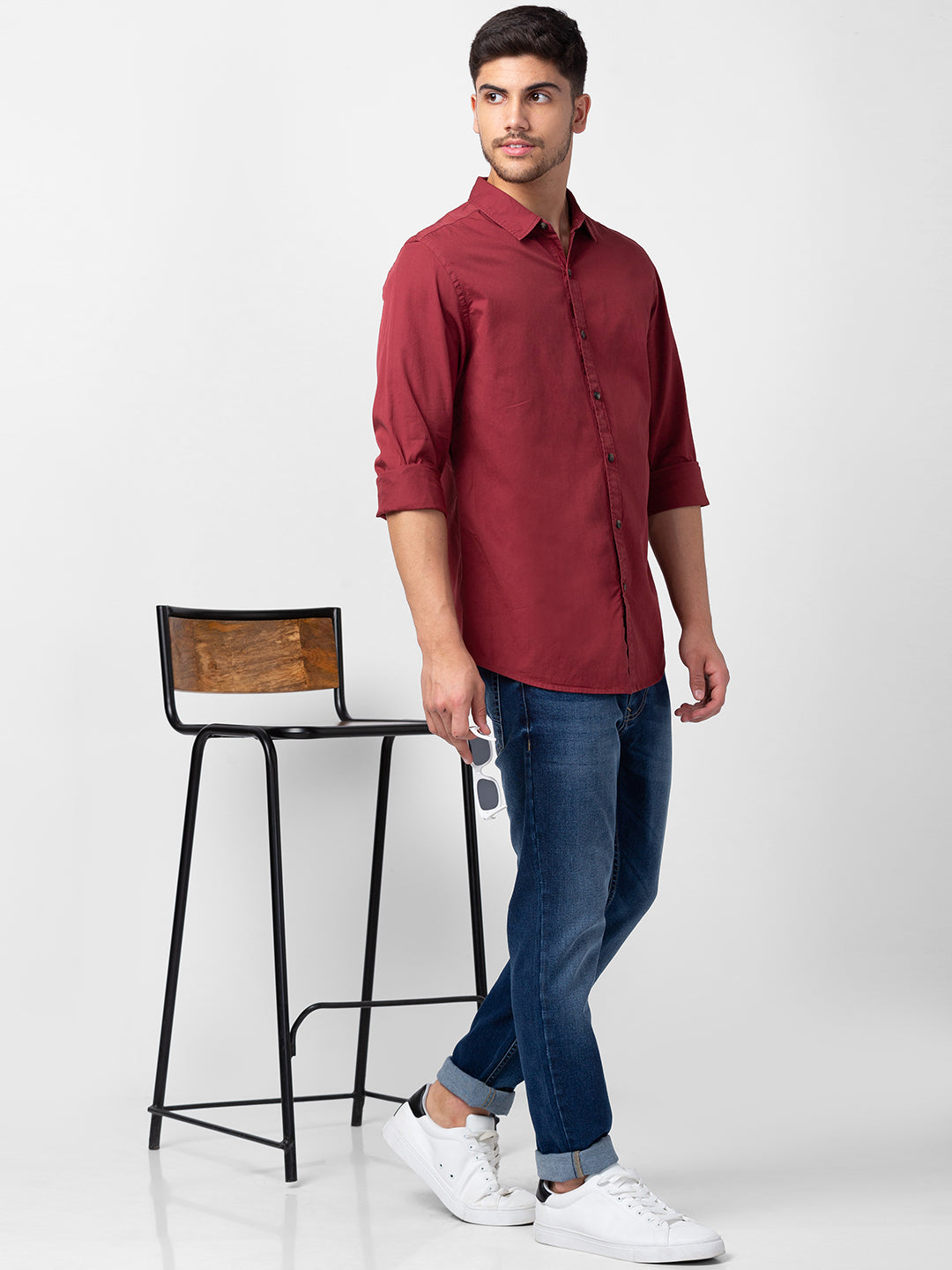 Spykar Men Earthy Red Cotton Slim Fit Plain Shirt