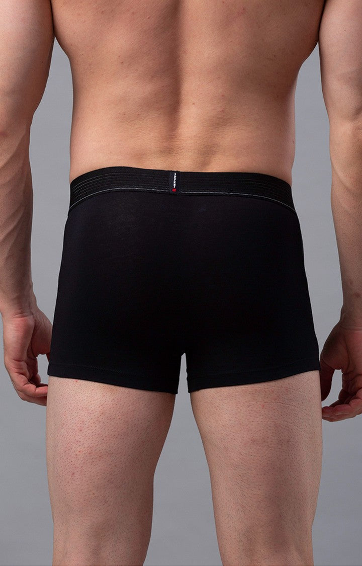 Underjeans By Spykar Men Black Solid Trunks