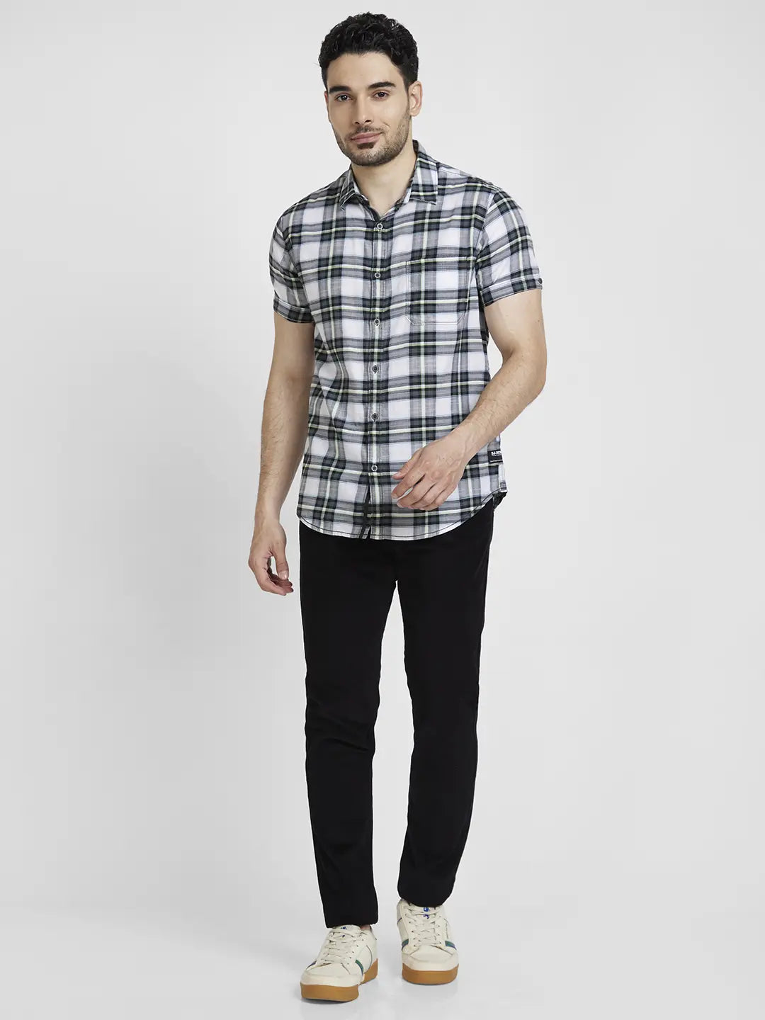 Spykar Men Black Cotton Linen Slim Fit Checkered Shirt